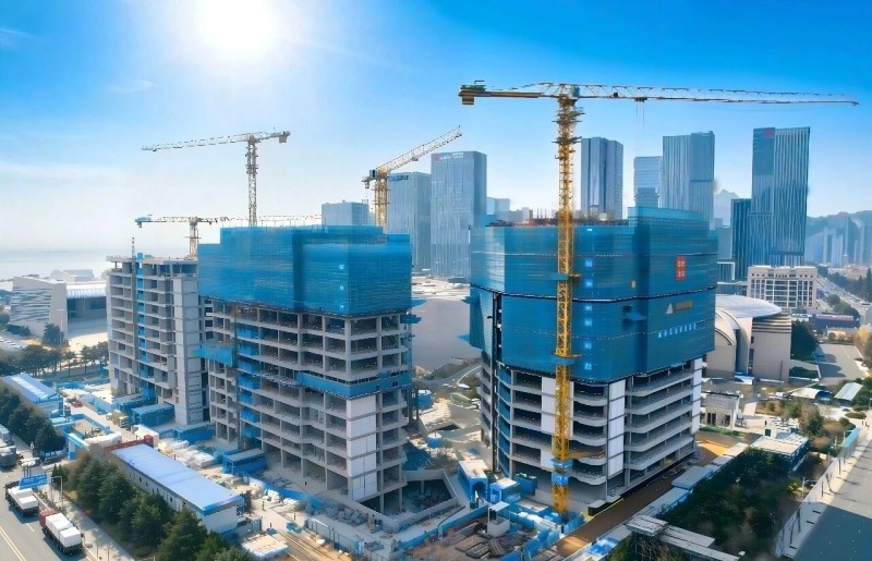 Célébrez en grande partie la mise en place réussie de la structure de base du Qingdao Fortune Finance Innovation Center
