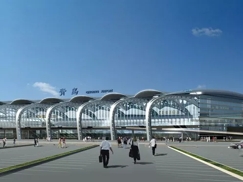 Terminal d'aéroport avec cadre en acier