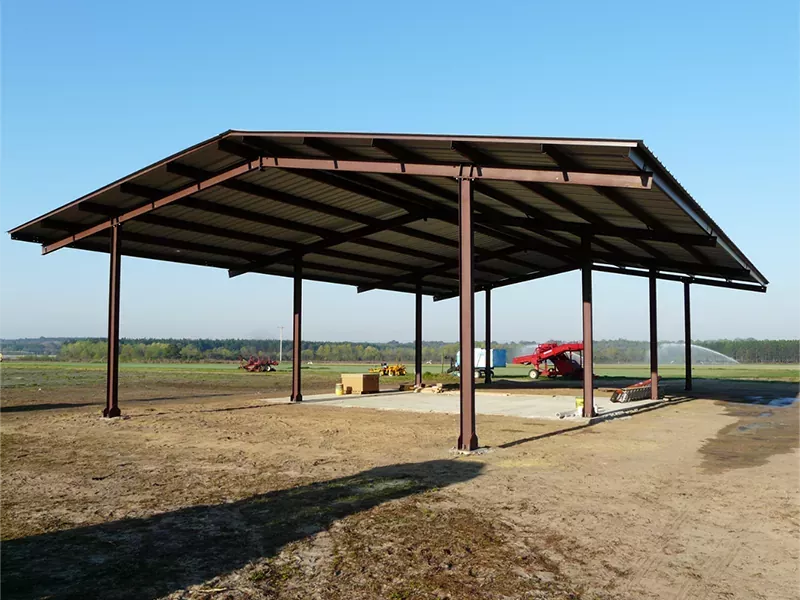 Bâtiment d’entrepôt métallique écologique