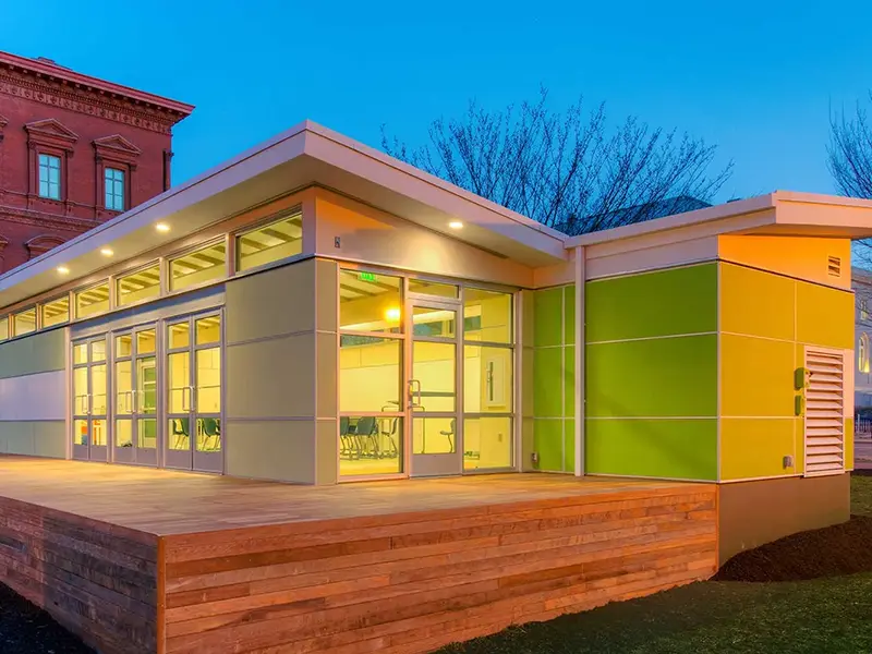 Bâtiment scolaire modulaire en acier