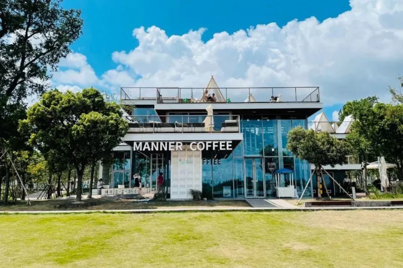 Café à structure métallique
